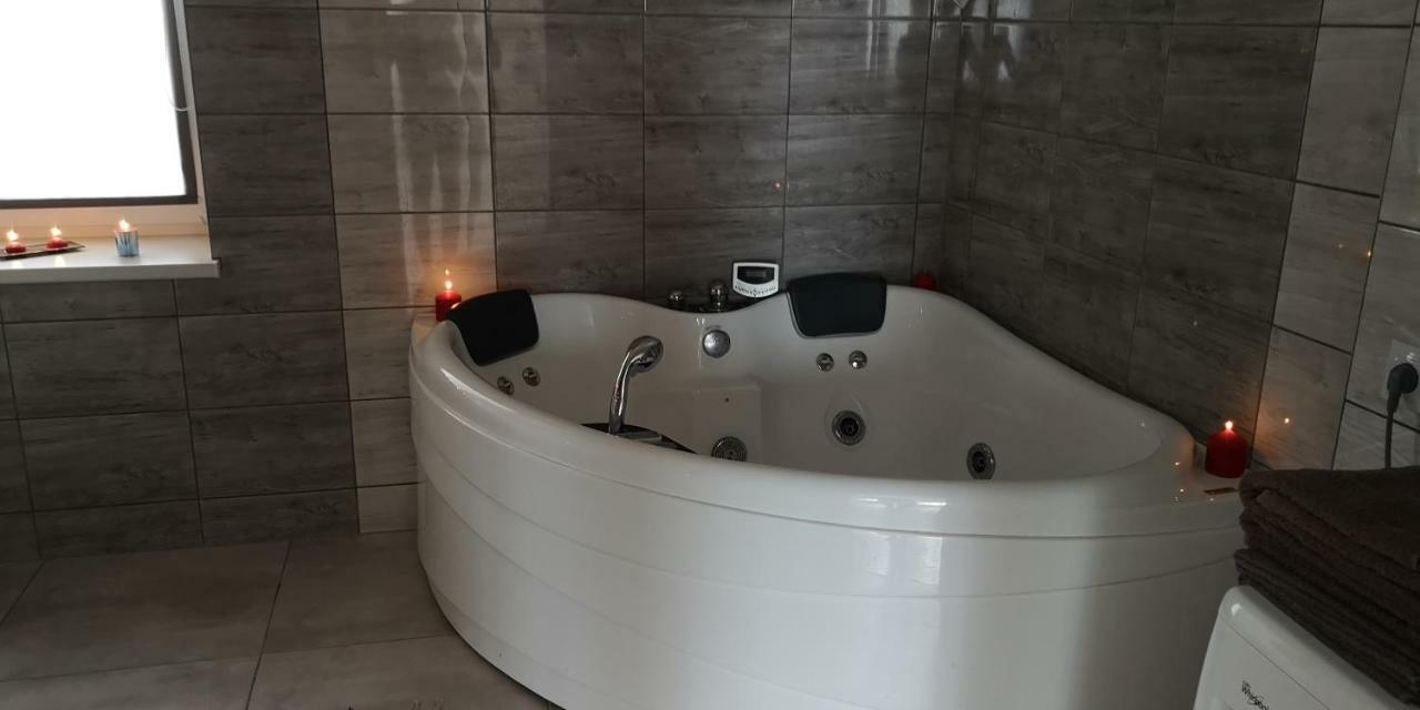 Apartamentai Su Dziakuzi 克莱佩达 外观 照片